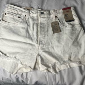 Levi’s Women’s 501 shorts size 33 new with tags